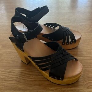 Frye Greta Wooden platform clog sandal